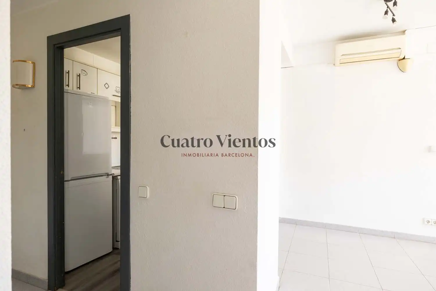 Bedroom of Flat for sale in Barcelona  with Air Conditioner, Heating and Oven