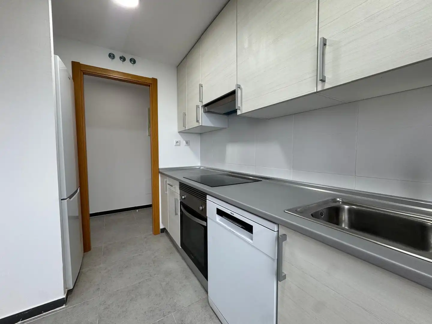 Cuina de Pis de lloguer en Alcobendas amb Terrassa, Traster i Forn