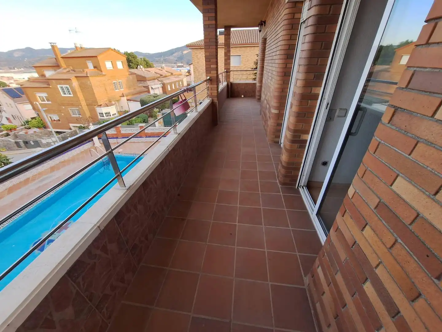 Swimming pool of Houses for sale in Santa Perpètua de Mogoda  with Air Conditioner, Private garden and Terrace