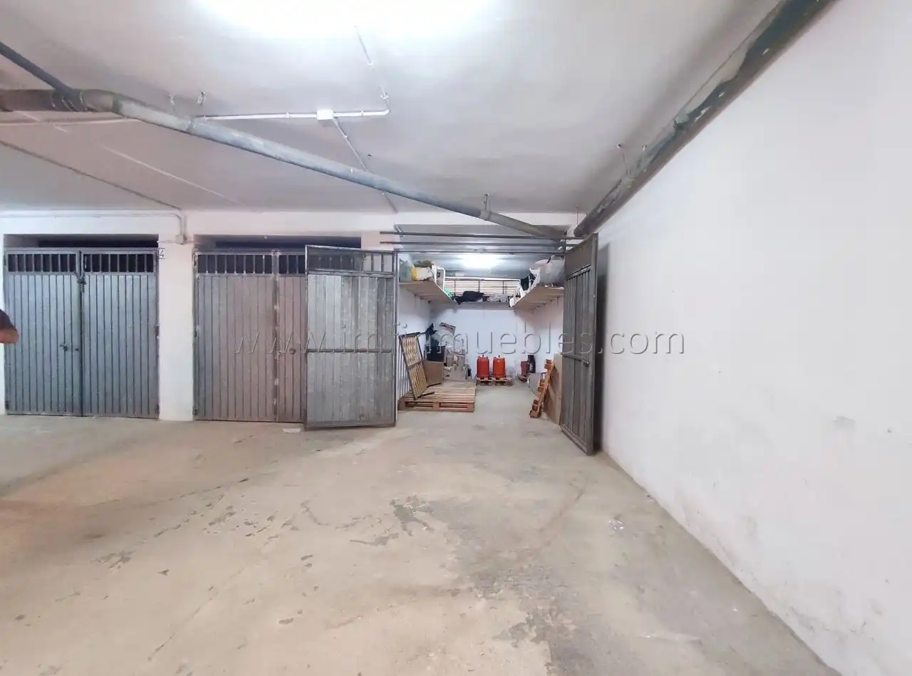 Garaje en venta en Vélez-Málaga