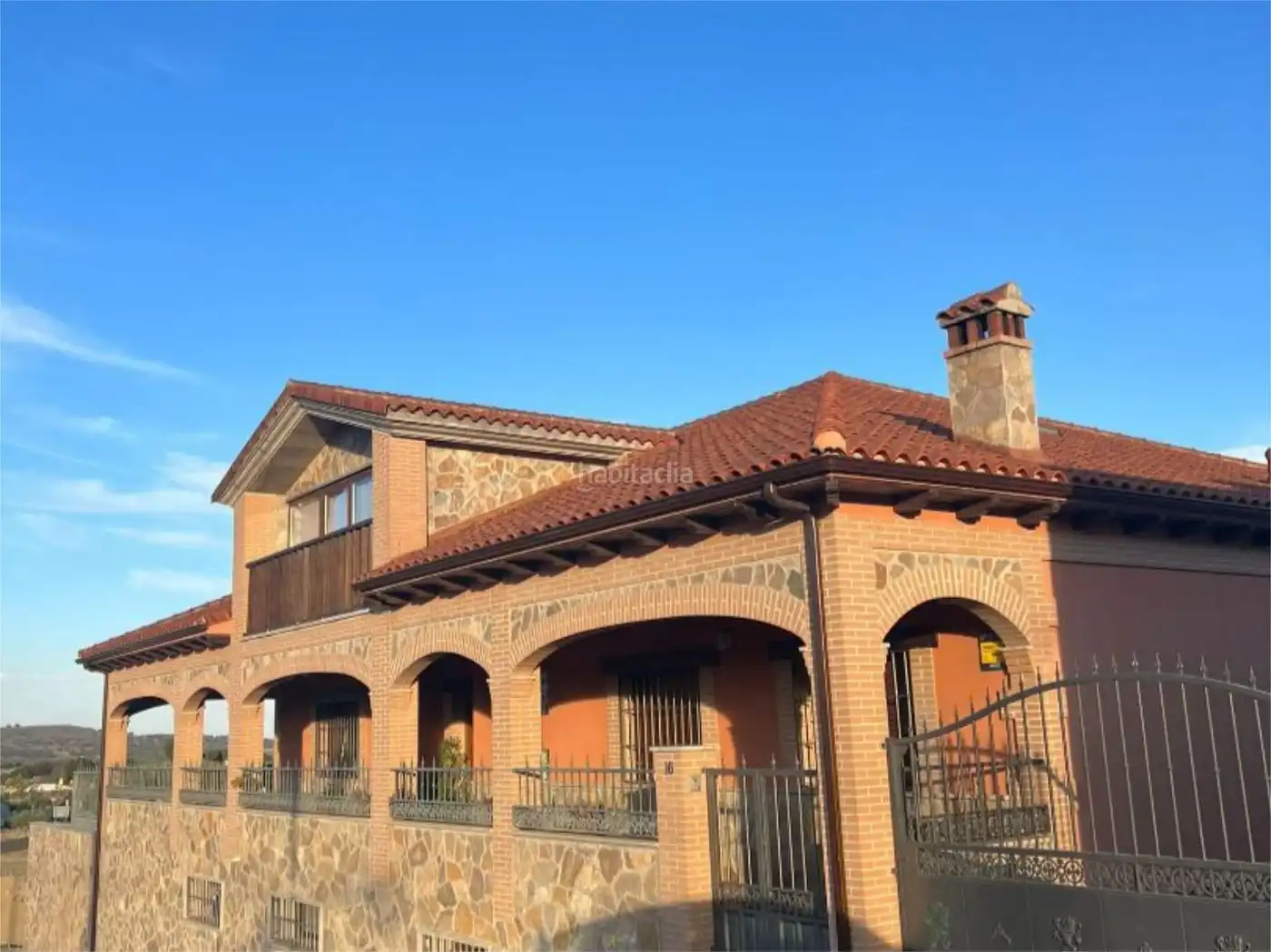 Casa en venda a Calle Clara Campoamor 16