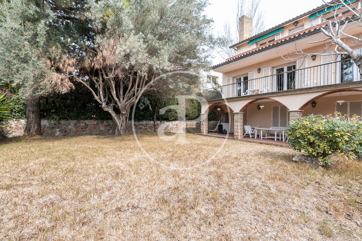 Jardí de Casa o xalet en venda en Sant Just Desvern amb Aire condicionat, Calefacció i Jardí privat