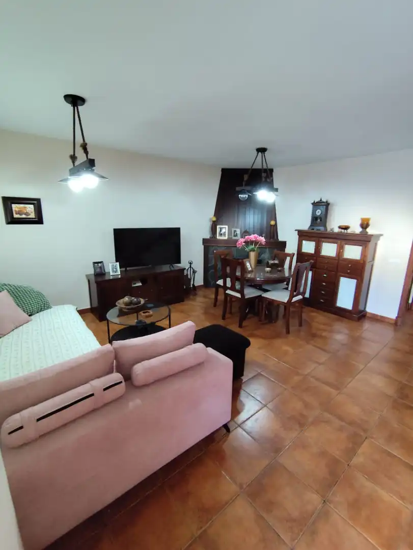 Sala d'estar de Casa adosada en venda en Arcos de la Frontera amb Terrassa i Traster