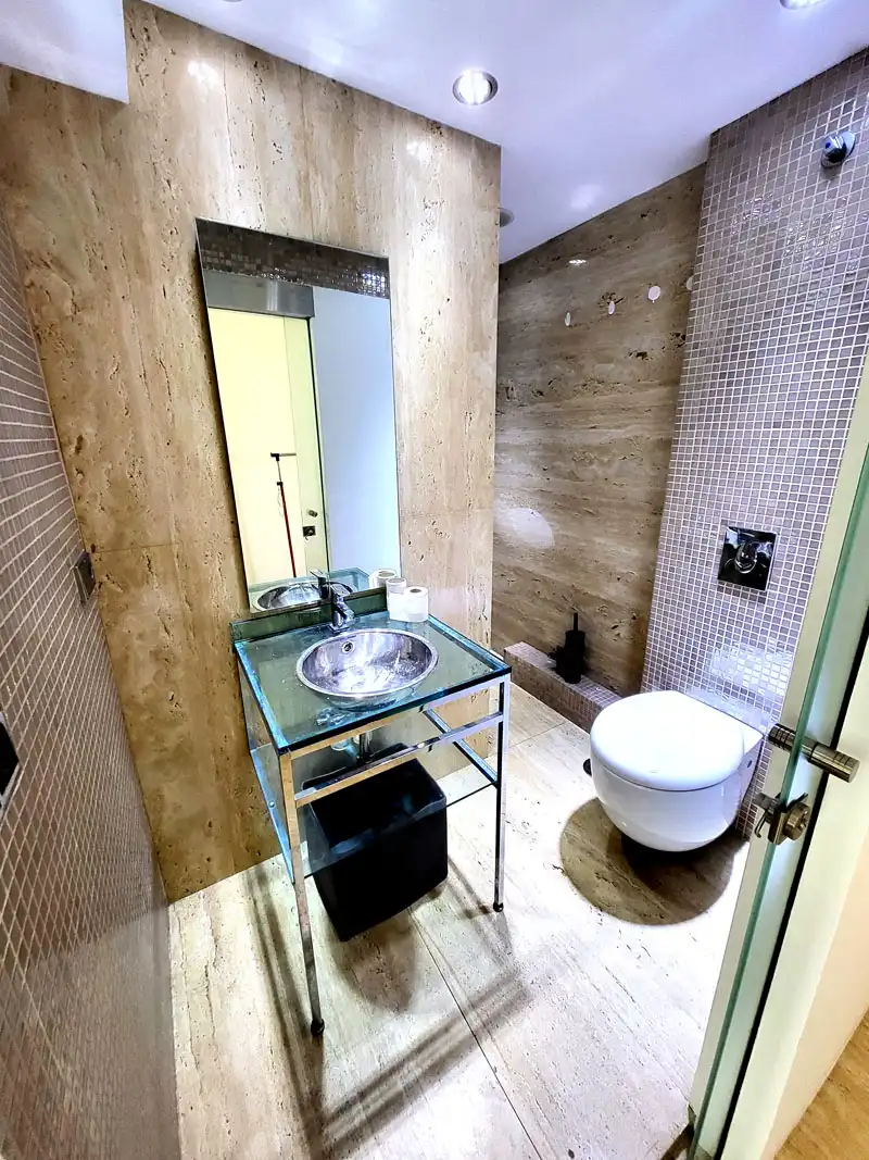 Baño de Piso de alquiler en Vigo  con Amueblado, Horno y Lavadora