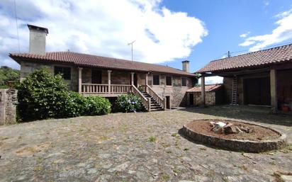 Vista exterior de Casa o xalet en venda en Lalín amb Balcó