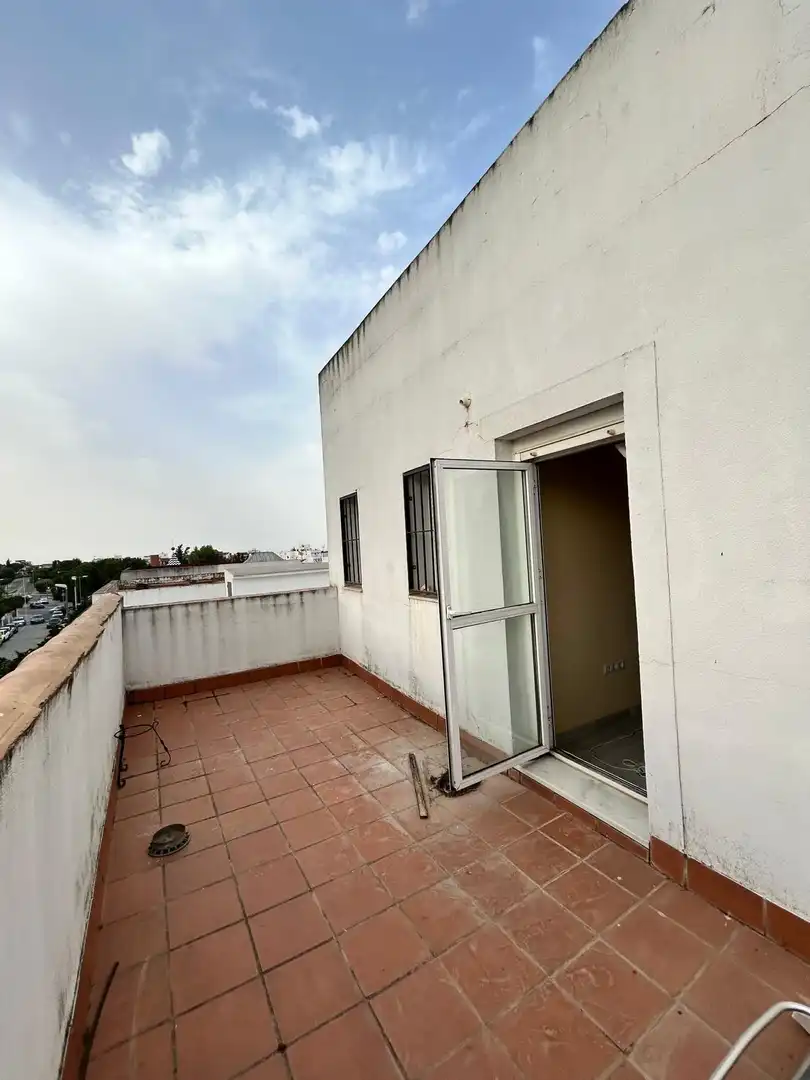 Terraza de Casa o chalet en venta en Dos Hermanas con Aire acondicionado, Parquet y Trastero