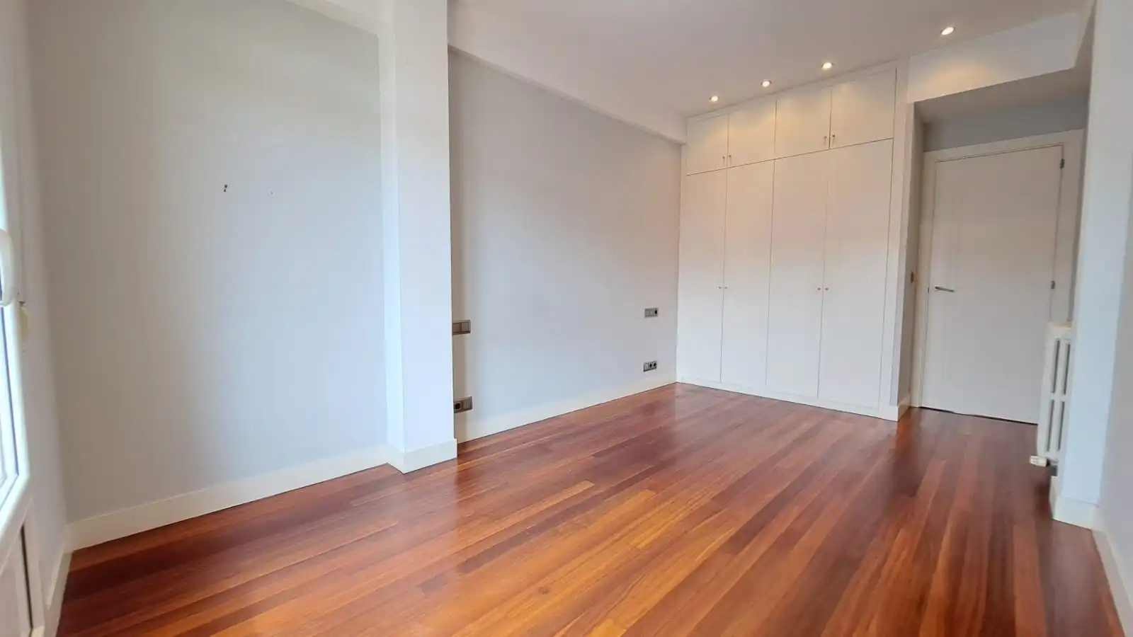 Bedroom of Flat for sale in Bilbao   with Heating, Storage room and Oven