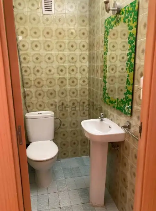 Baño de Piso de alquiler en El Puig de Santa Maria con Horno, Lavadora y Microondas