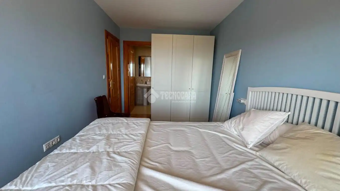 Habitación de Piso en venta en Polopos con Aire acondicionado y Balcón