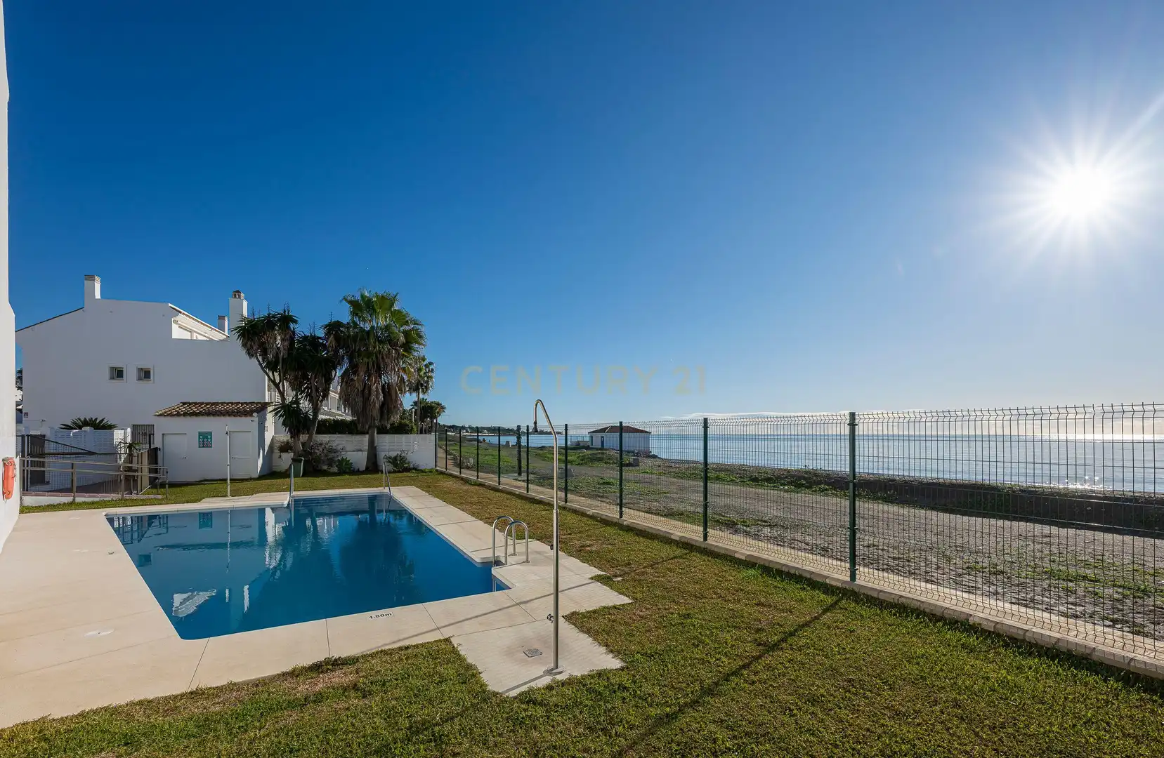 Piscina de Casa adosada en venda en Estepona amb Aire condicionat, Traster i Piscina comunitària