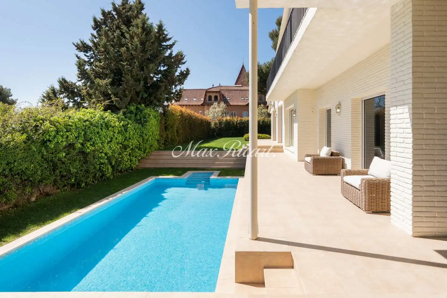 Swimming pool of Houses for rent in Barcelona  with Air Conditioner, Heating and Terrace