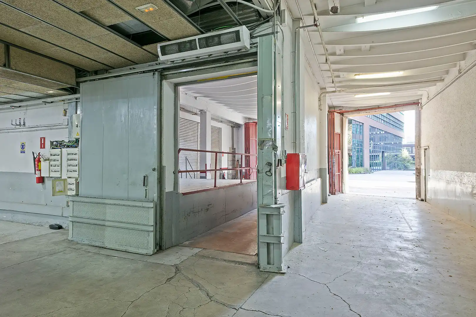 Nau industrial de lloguer en Barcelona