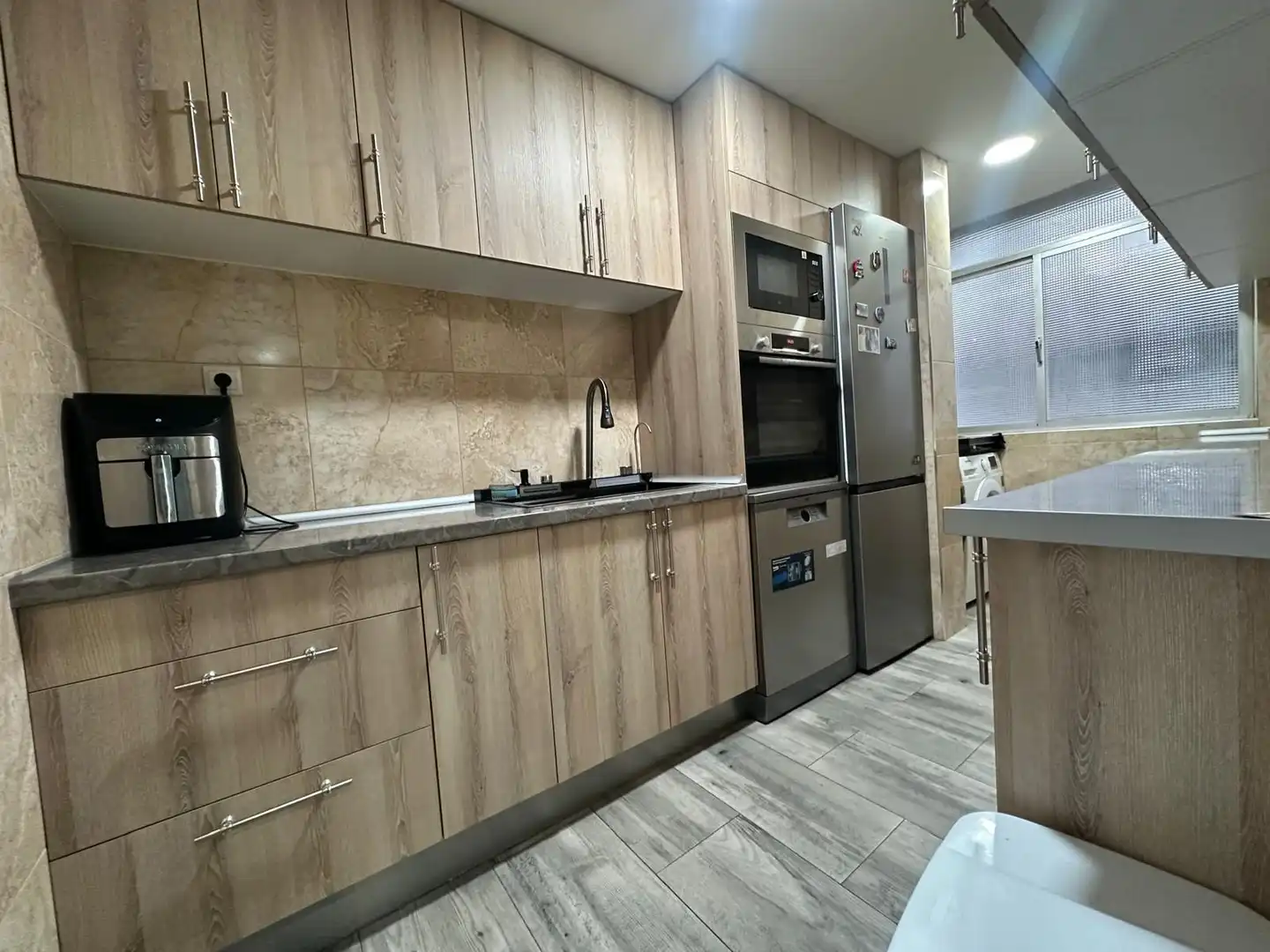 Kitchen of Flat for sale in Sevilla  with Air Conditioner and Furnished