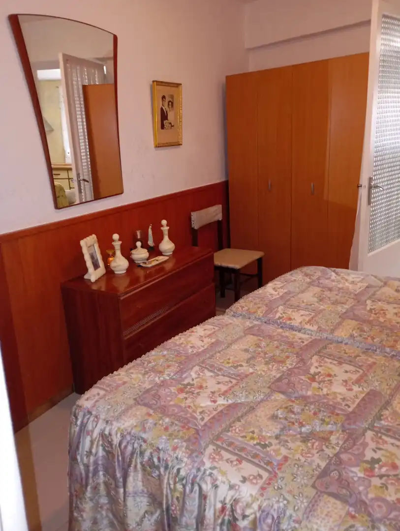 Schlafzimmer von Einfamilien-Reihenhaus zum Verkauf in Lécera mit Abstellraum, Möbliert und Ofen