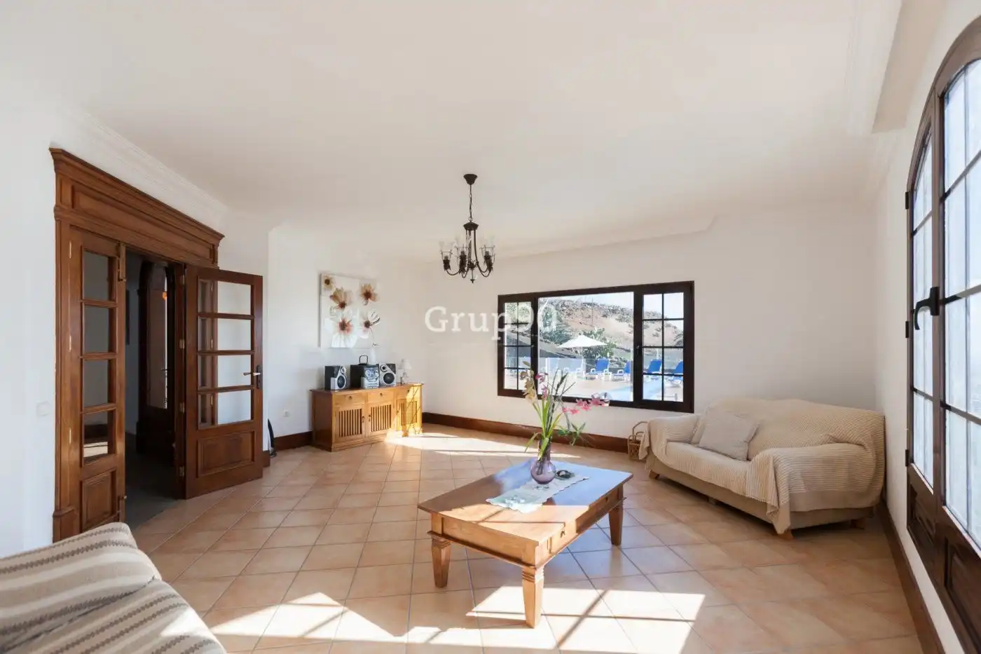 Sala de estar de Casa o chalet en venta en Teguise con Piscina y Jacuzzi