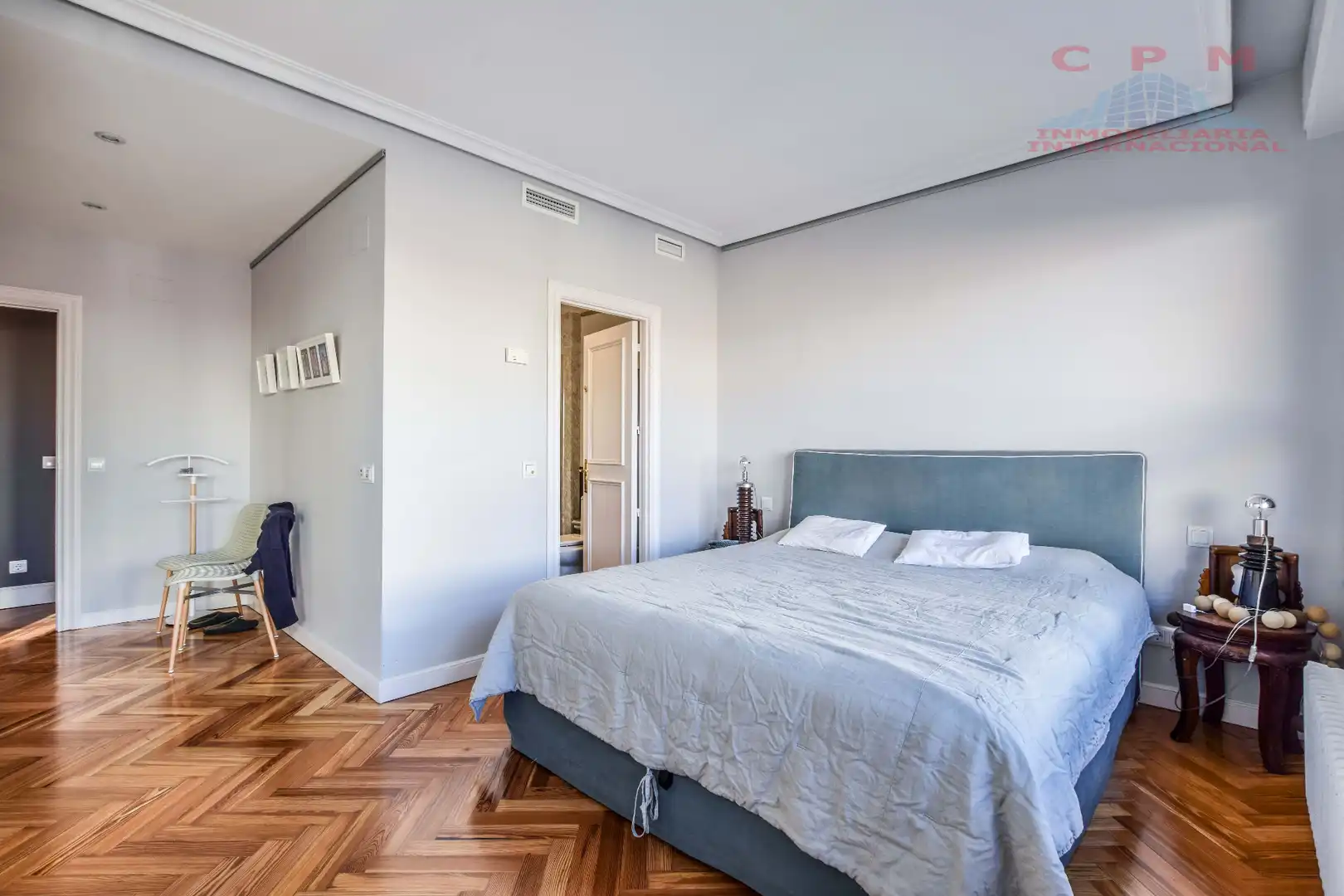 Bedroom of Flat for rent in Madrid  with Air Conditioner, Heating and Parquet flooring