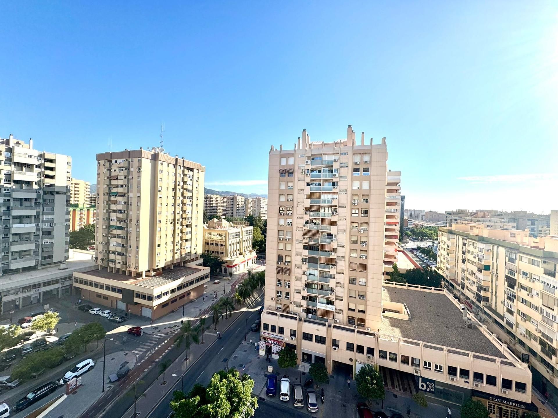 Vista exterior de Pis en venda en Málaga Capital amb Aire condicionat, Terrassa i Balcó