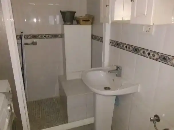Bany de Pis en venda en San Nicolás del Puerto amb Jardí privat, Traster i Moblat