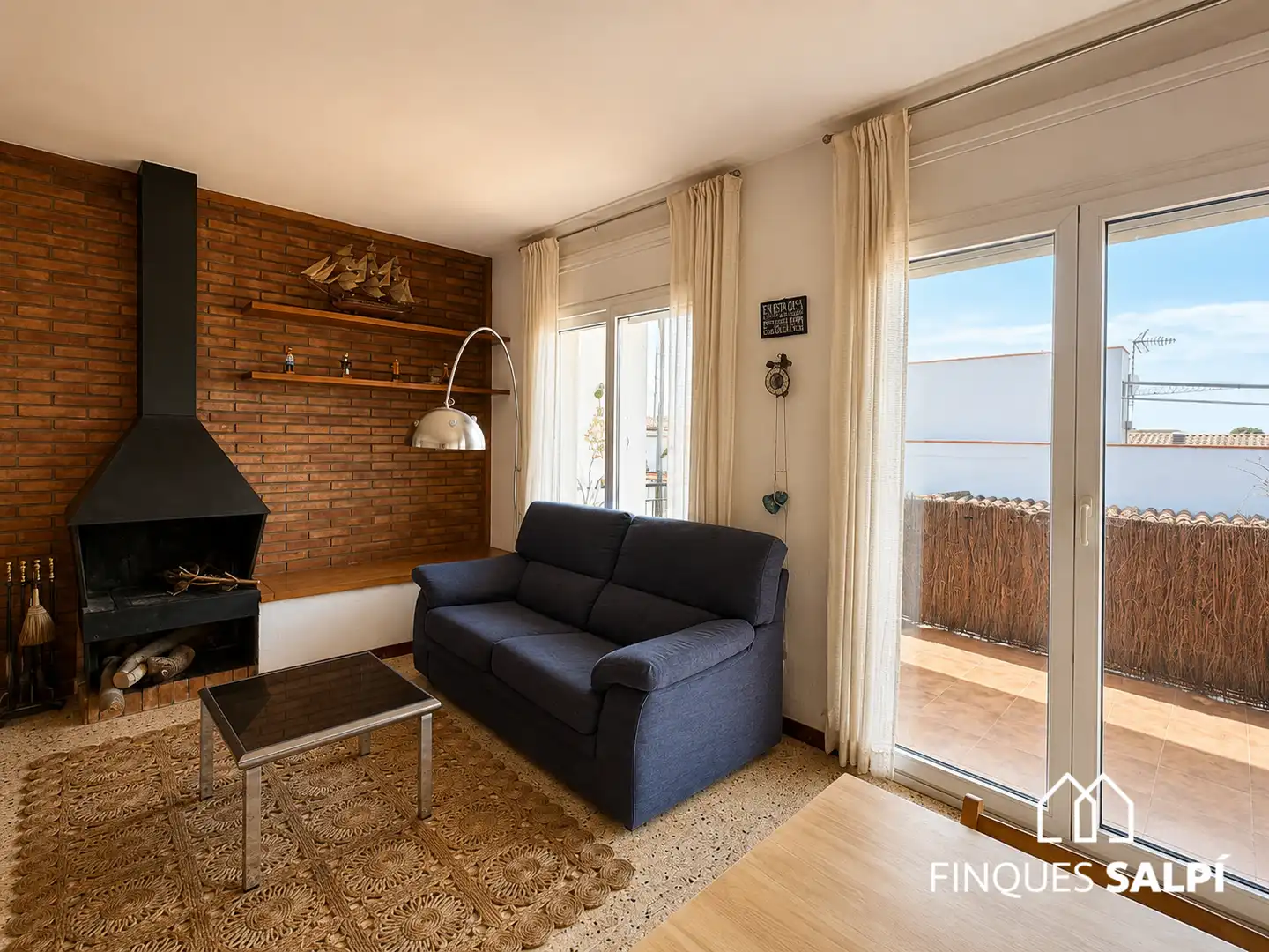Living room of Apartments for sale in Palamós  with Terrace and Furnished