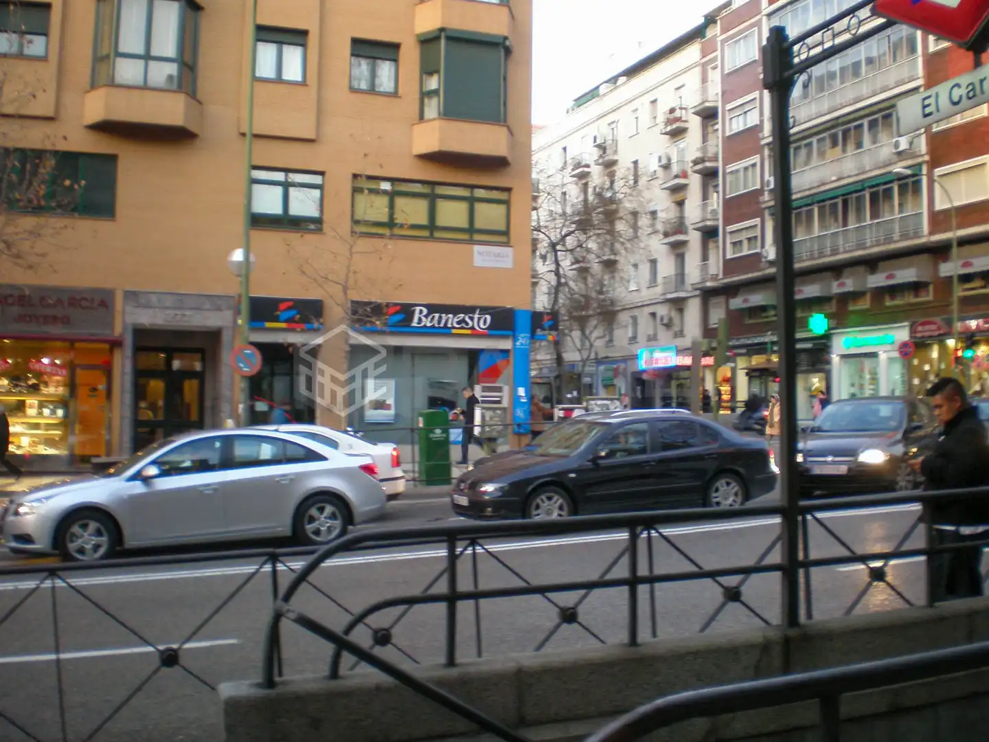 Vista exterior de Local en venta en Madrid