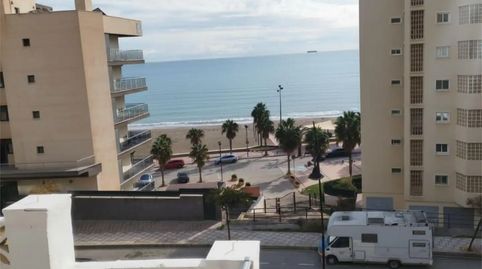 Foto 2 de Piso en venta en Avenida Carvajal, 41b, Las Gaviotas - Carvajal, Fuengirola
