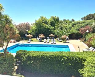 Piscina de Apartament en venda en Sotogrande amb Aire condicionat, Calefacció i Terrassa