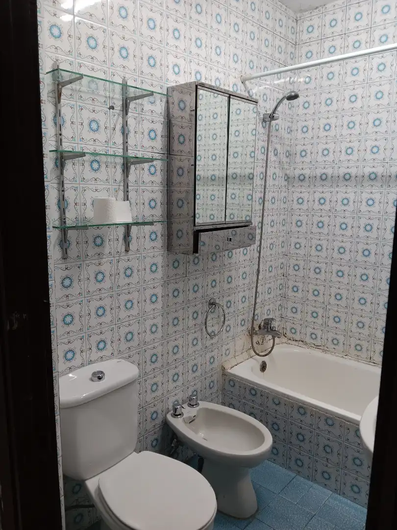 Bathroom of Flat for sale in Sevilla  with Air Conditioner