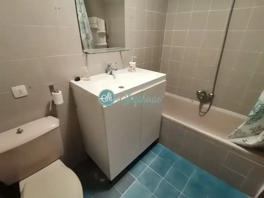 Baño de Piso en venta en Segovia con Calefacción, Parquet y Terraza