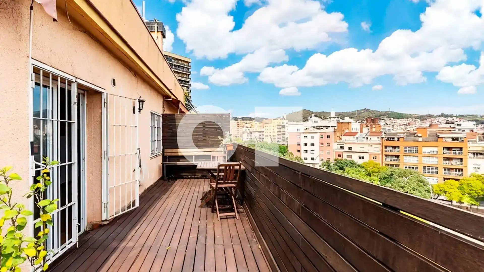 Terraza de Dúplex en venta en Barcelona con Calefacción, Terraza y Amueblado