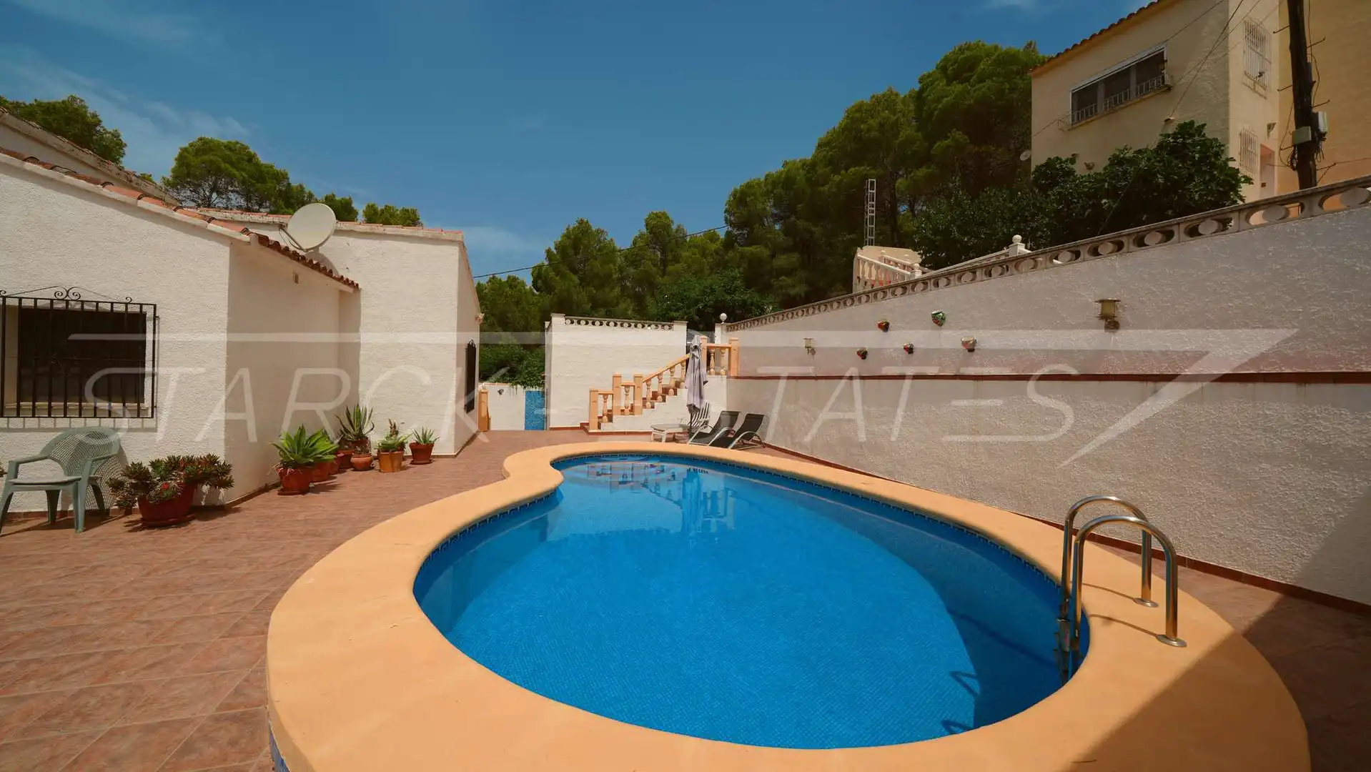 Piscina de Casa o xalet en venda en L'Atzúbia amb Aire condicionat, Jardí privat i Piscina