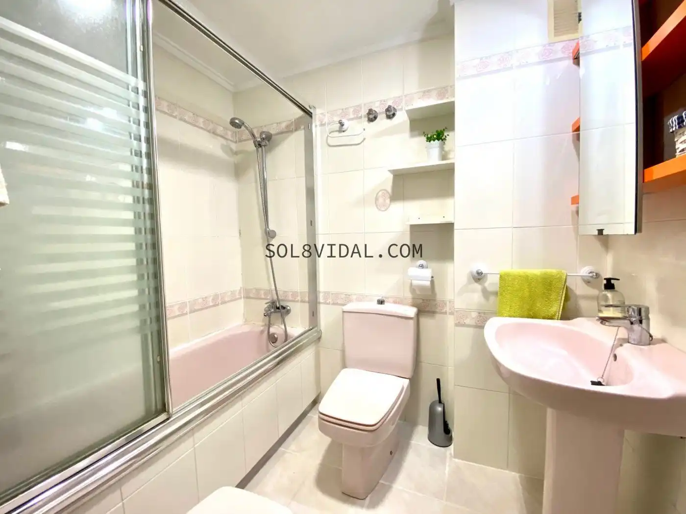 Bathroom of Flat for rent in Orihuela  with Air Conditioner and Balcony