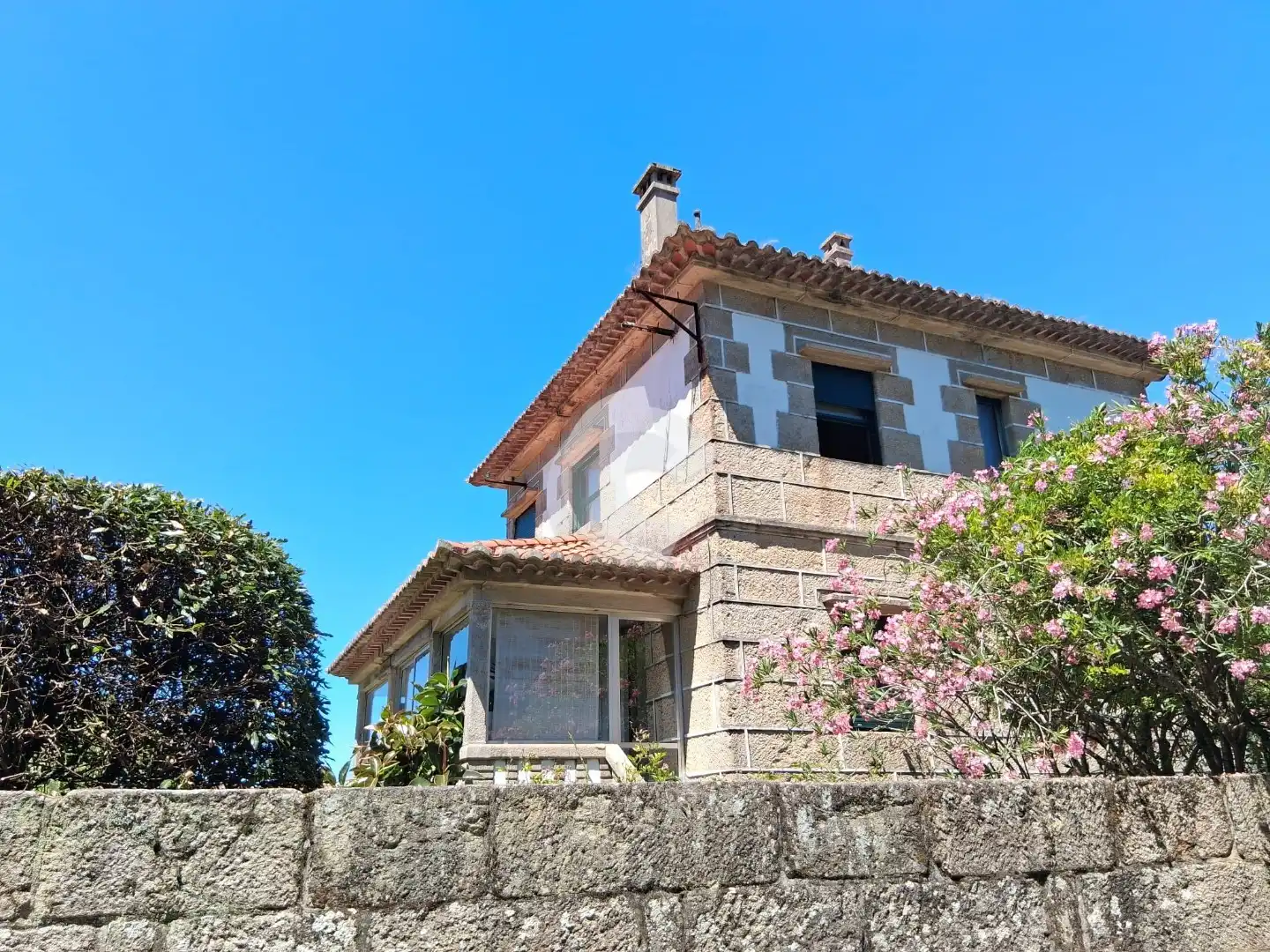Exterior view of Houses for sale in Nigrán  with Private garden