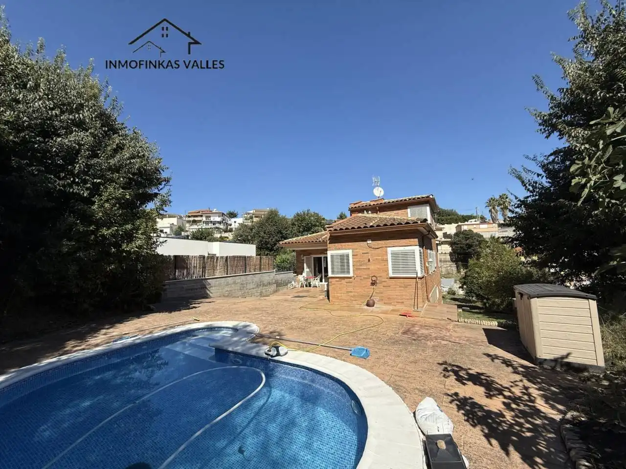 Vista exterior de Casa o xalet en venda en Lliçà de Vall amb Aire condicionat, Calefacció i Jardí privat