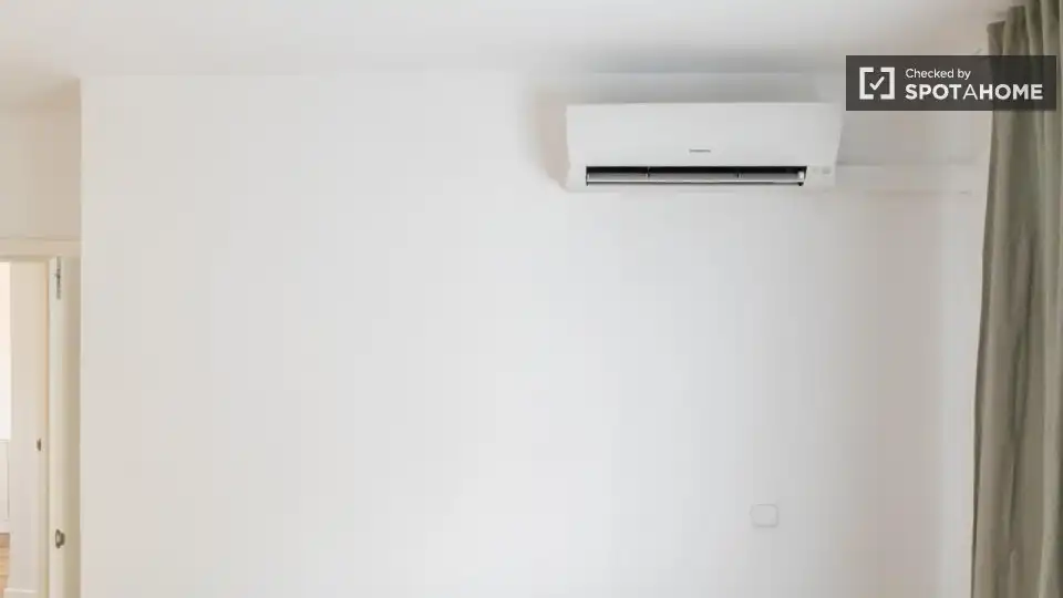 Habitación en Palomeras Bajas