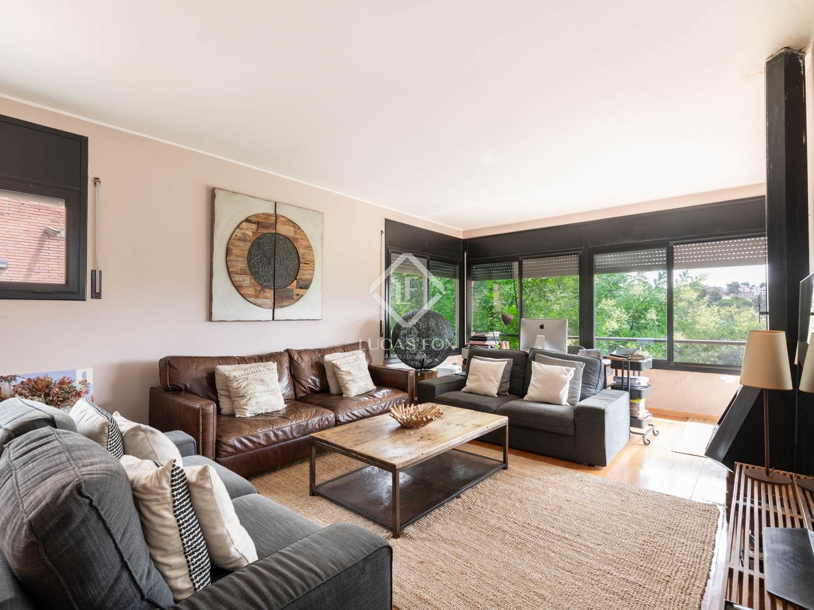 Sala d'estar de Casa o xalet en venda en Sant Cugat del Vallès amb Calefacció, Jardí privat i Terrassa