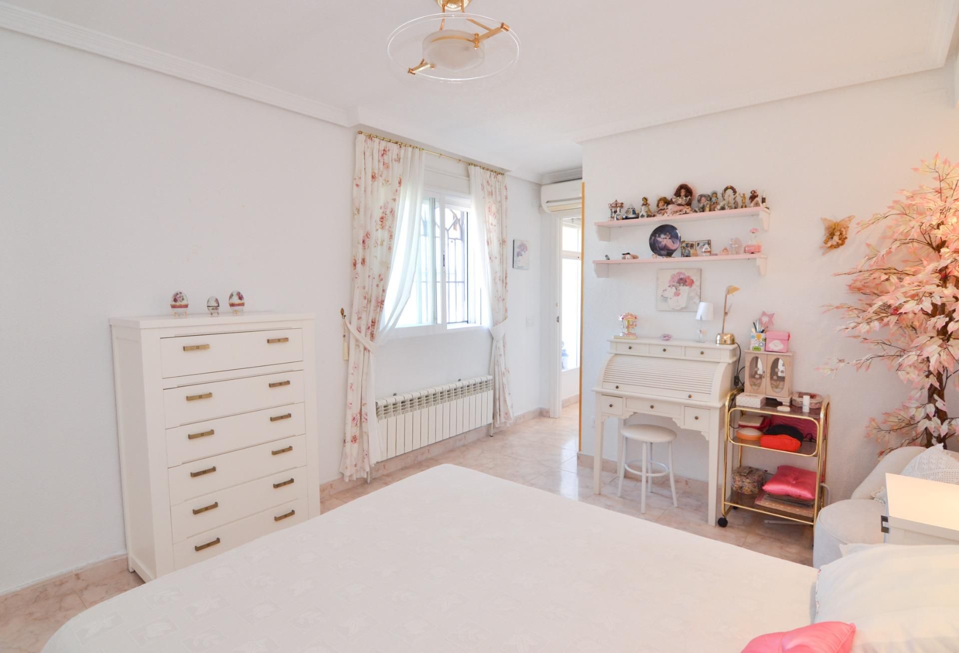 Bedroom of House or chalet for sale in Quijorna  with Air Conditioner and Private garden