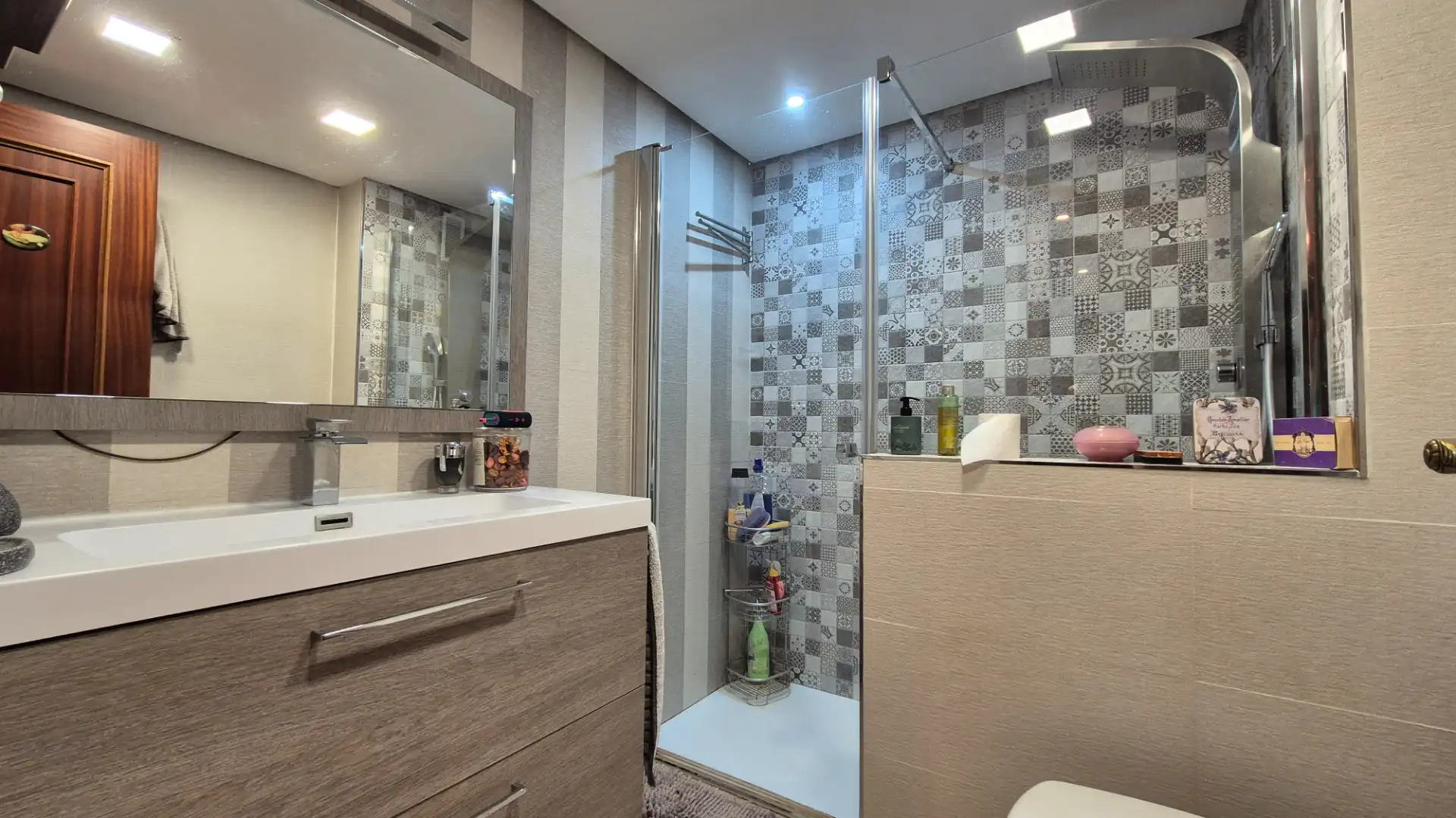Badezimmer von Wohnung zum Verkauf in Palencia mit Balkon