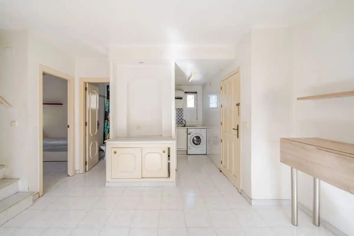 Cuina de Dúplex en venda en Torrevieja amb Calefacció, Jardí privat i Terrassa