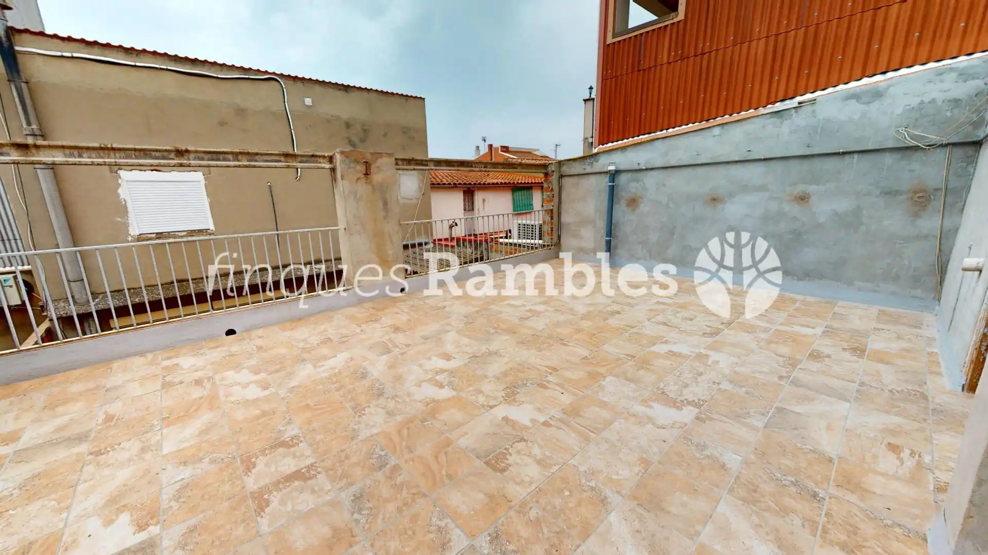 Terraza de Casa adosada en venta en Vilanova del Camí con Calefacción, Terraza y Trastero