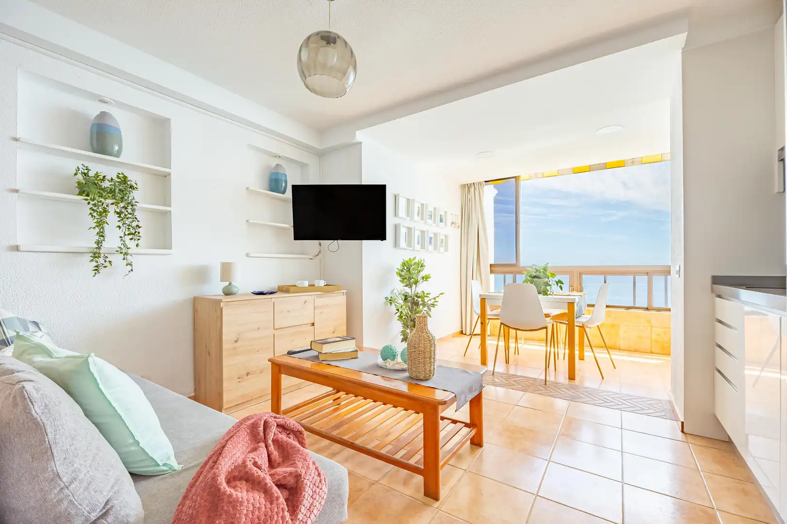 Living room of Flat for sale in Mogán  with Furnished
