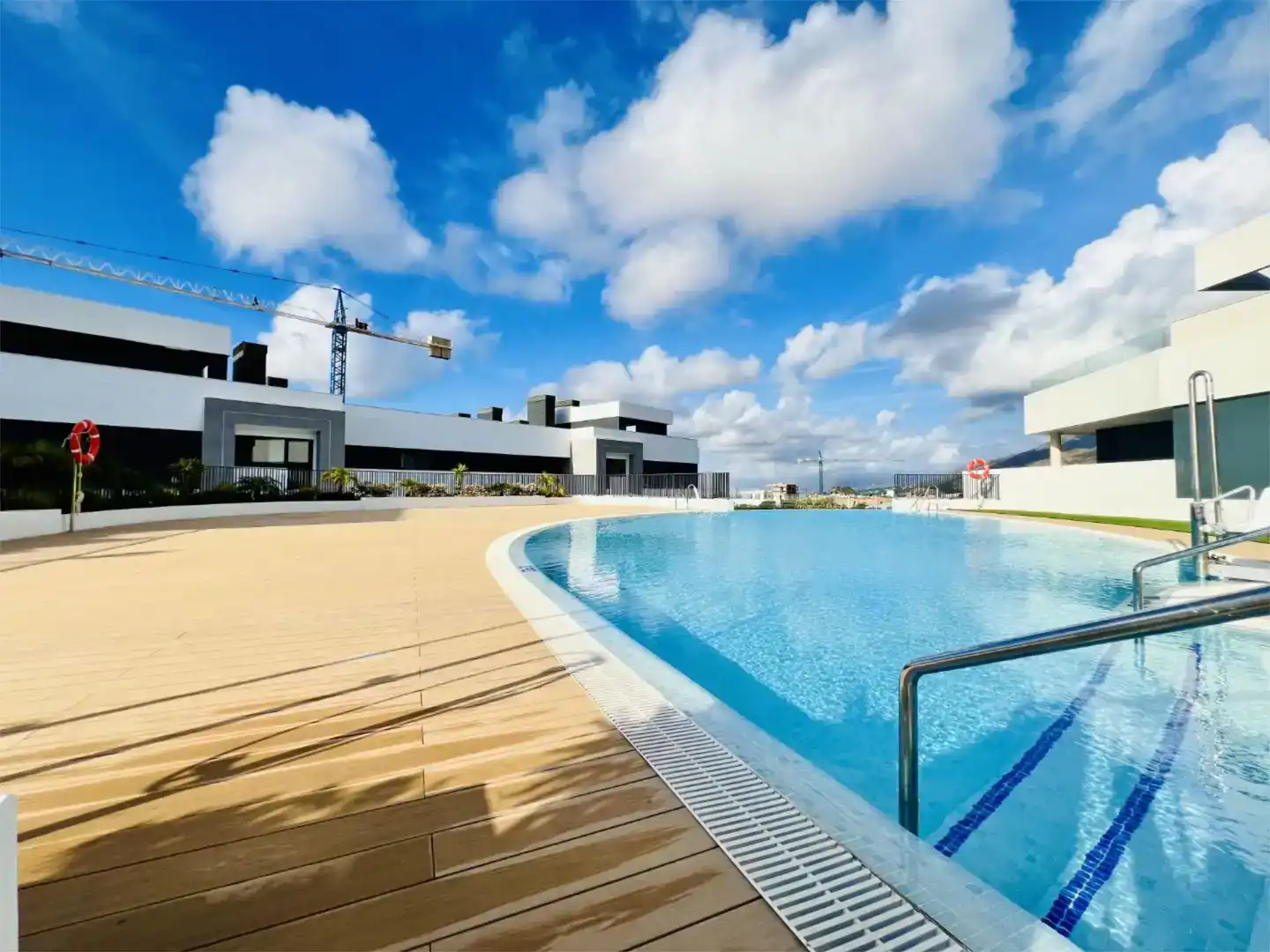 Piscina de Pis en venda en Marbella amb Aire condicionat i Piscina