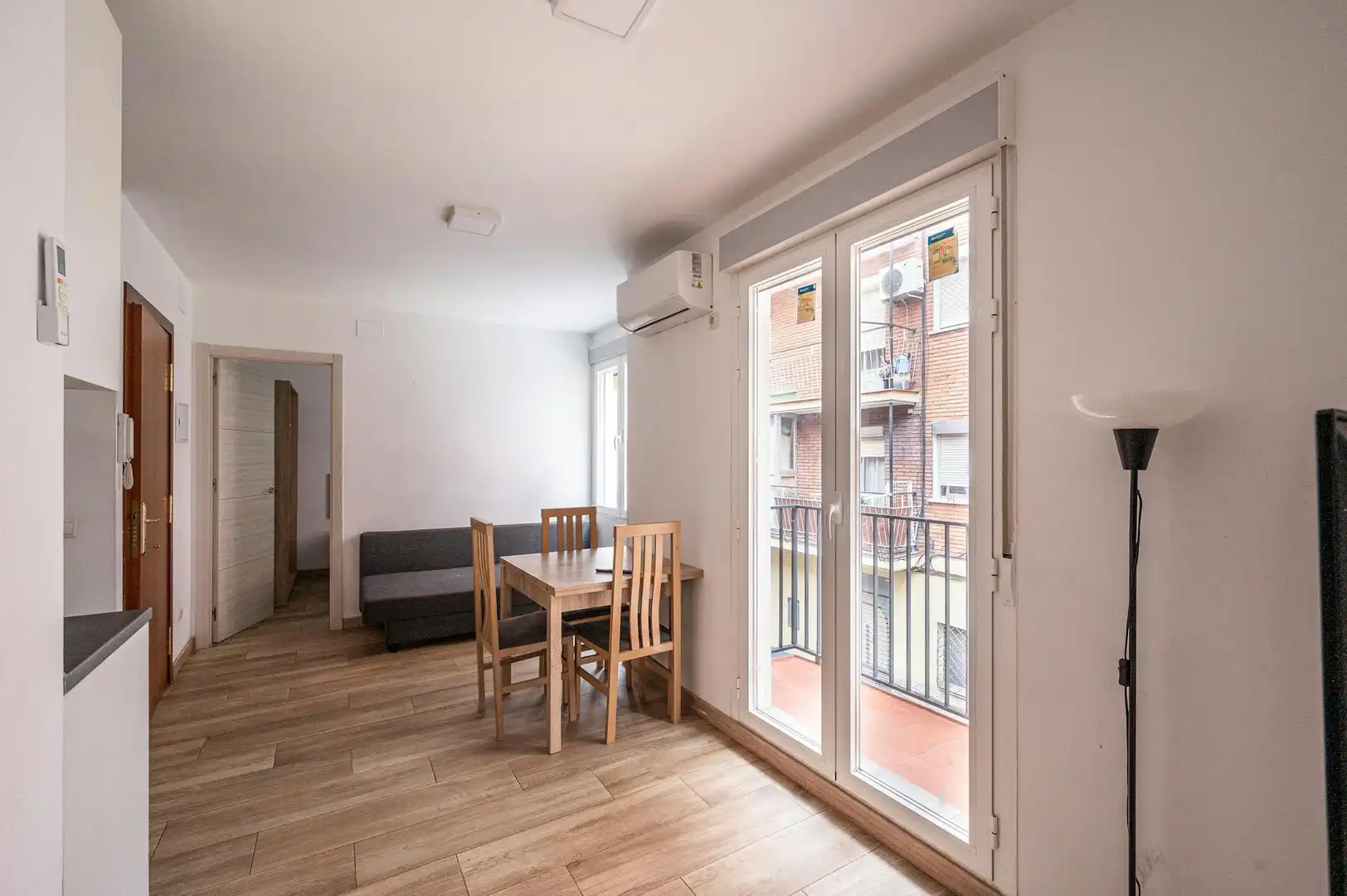 Bedroom of Flat for rent in Madrid  with Air Conditioner, Furnished and Washing machine