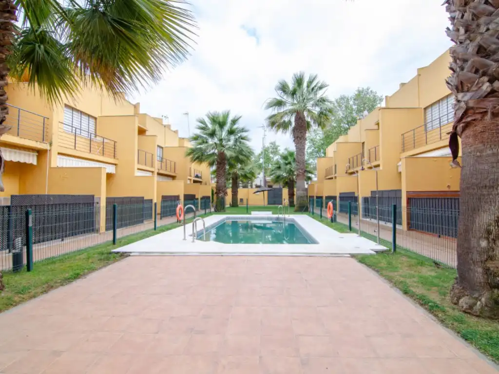 Vista exterior de Casa o chalet en venta en Isla Cristina