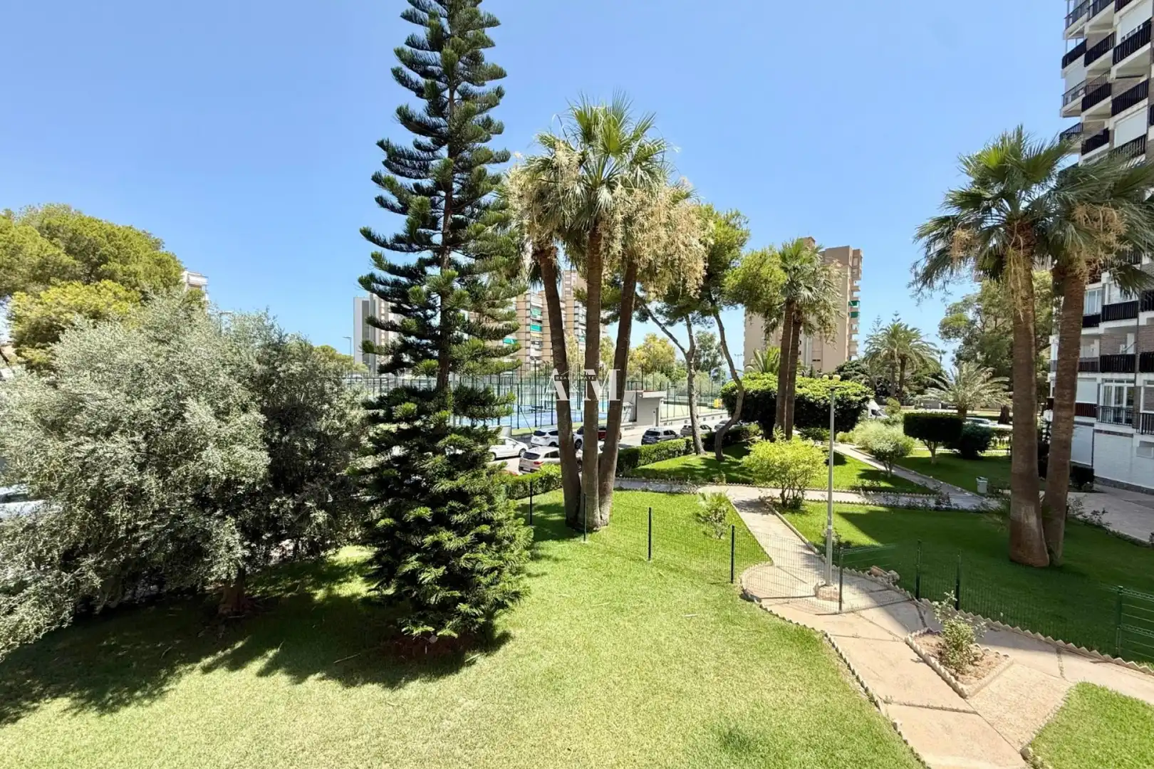Garden of Study for rent in Orihuela  with Air Conditioner, Heating and Furnished