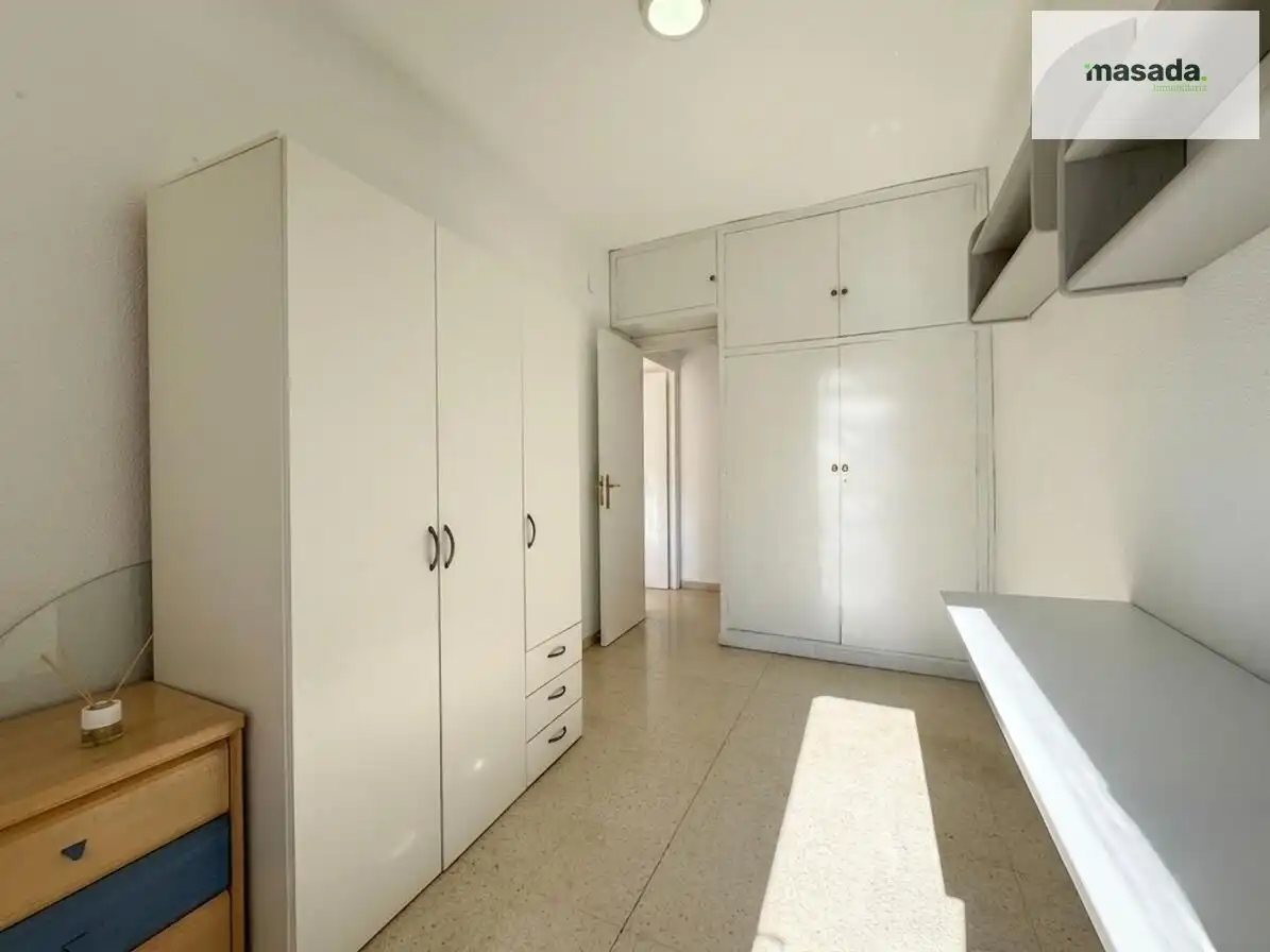 Bedroom of Flat for sale in Granada  with Air Conditioner, Storage room and Balcony