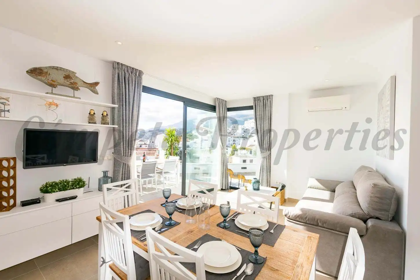 Apartamento con piscina en alquiler en Cómpeta, imagen 4