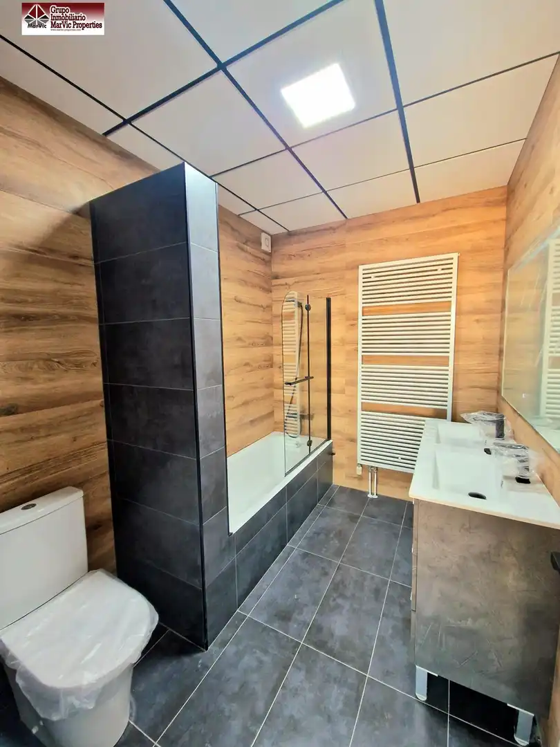 Baño de Casa o chalet en venta en La Nucia con Aire acondicionado, Calefacción y Jardín privado