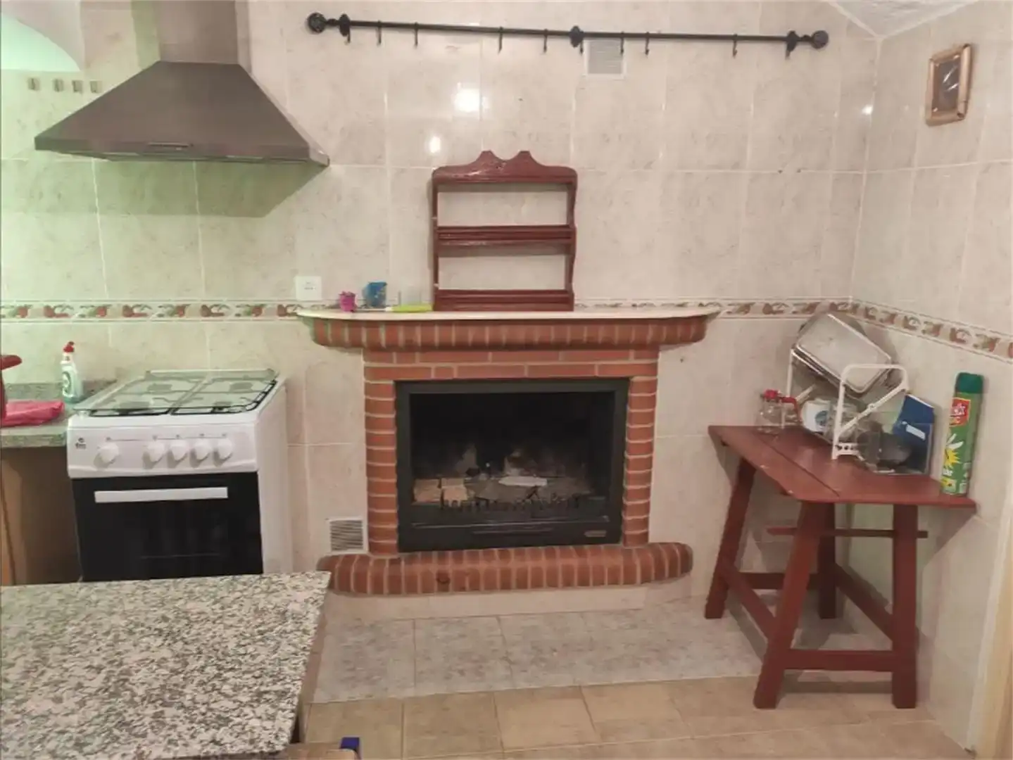 Cuina de Casa adosada en venda en Cortes y Graena amb Traster, Moblat i Forn