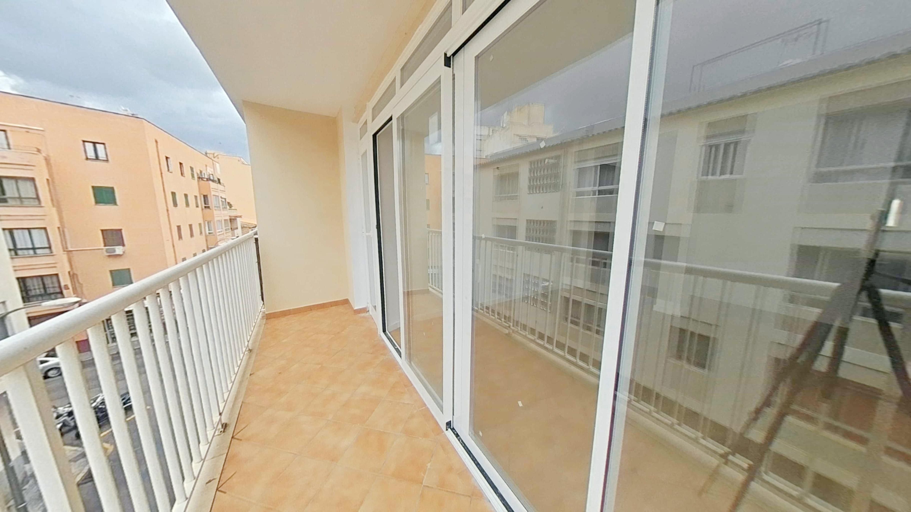 Terraza de Piso en venta en  Palma de Mallorca con Terraza y Horno
