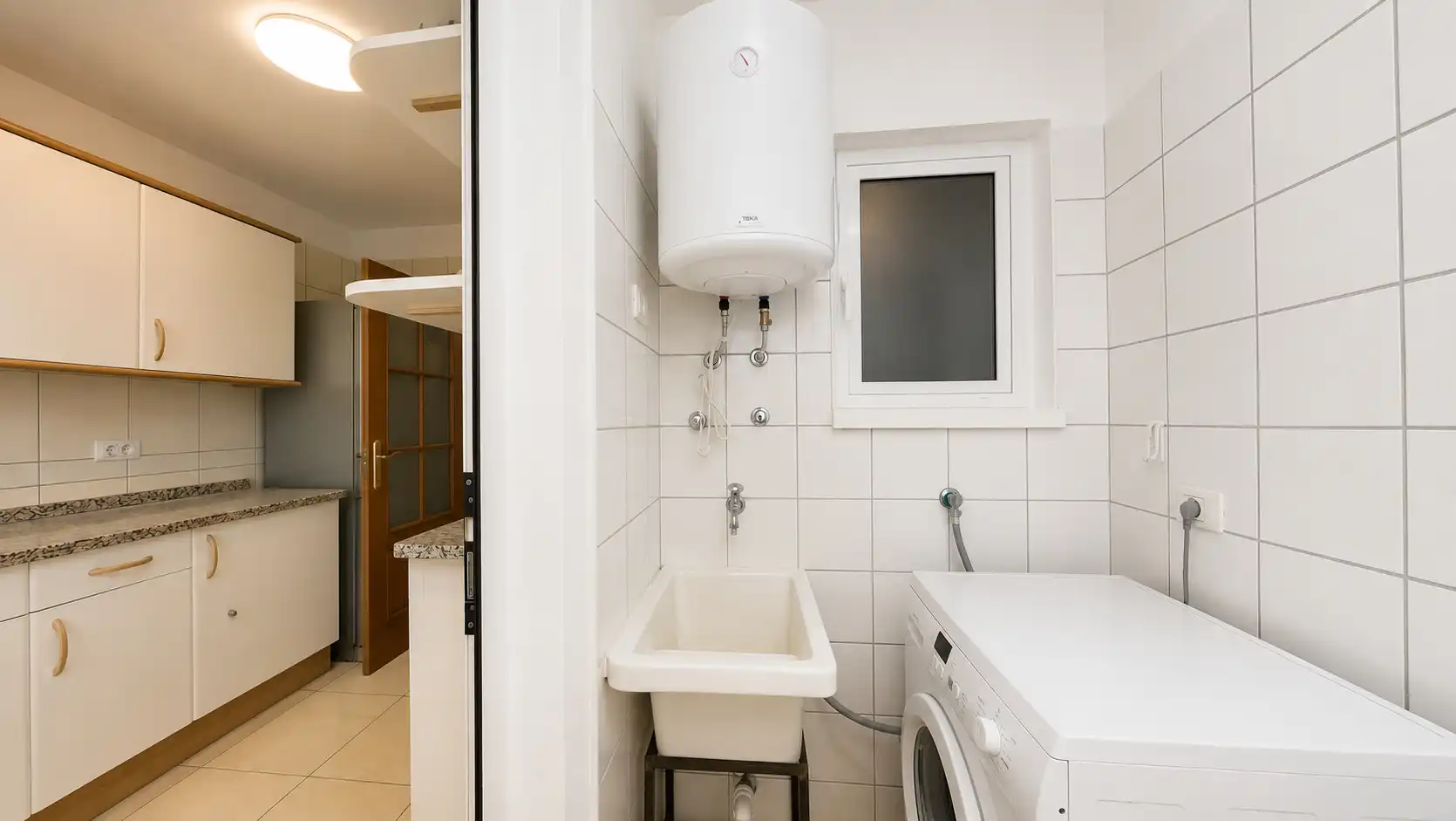 Baño de Apartamento en venta en Arona con Terraza, Horno y Lavadora